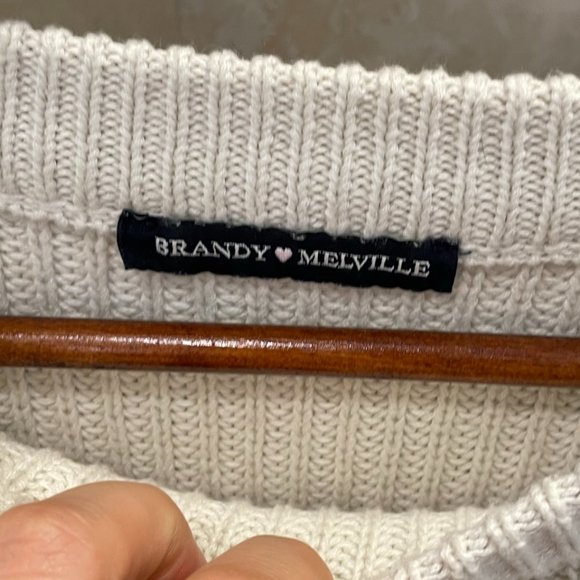 SOLD!!! Brandy Melville Sweater - Picture 3 of 5